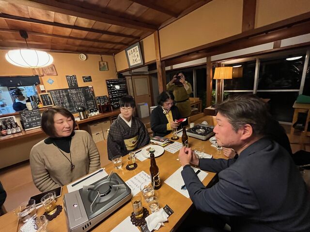 写真10 作戦会議風景