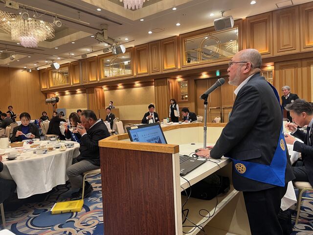 写真11 吉本さん竹村紹介