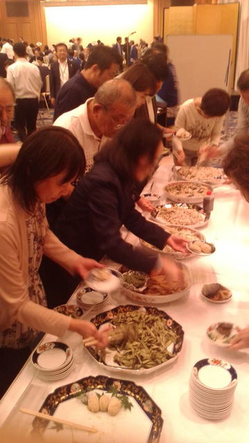 (24)佐川町郷土料理に殺到