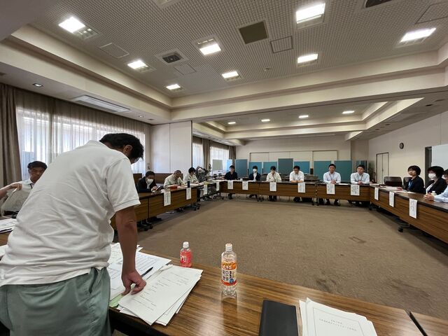 写真10 閉会挨拶上東副会長