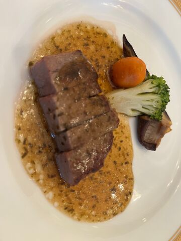 写真14 ステーキ