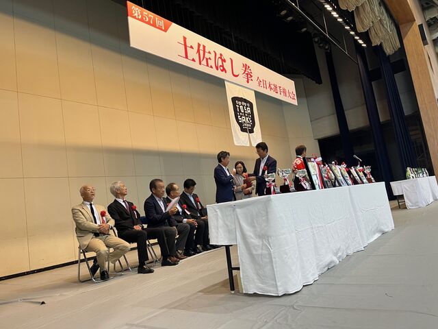 写真5 来賓登壇