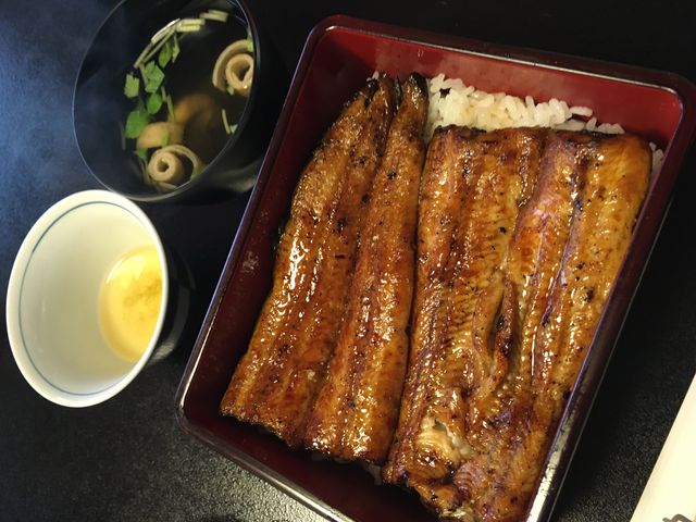 写真6 鰻重・肝吸い
