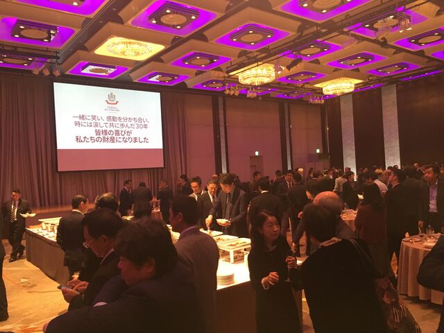 写真15 祝宴風景2
