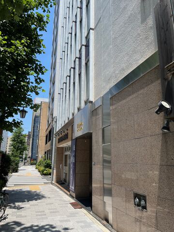 写真4 岡永さん本社