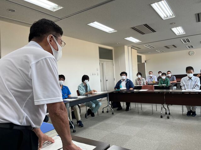 写真12 山崎課長補佐さん閉会挨拶