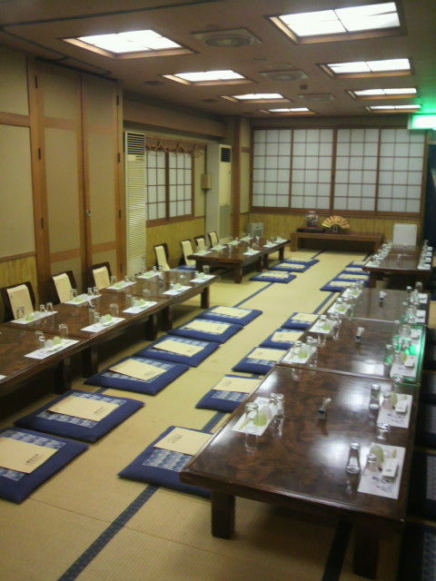 (13)会場