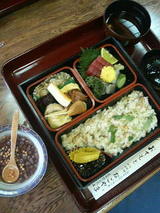 「なごやま」昼食