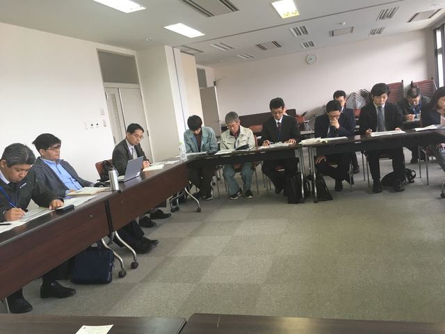 写真5 会議風景
