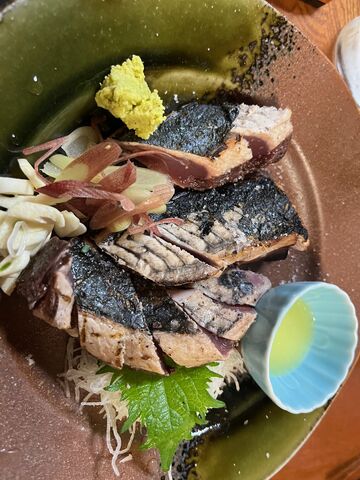 写真14 カツオの塩タタキ