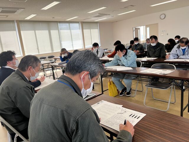 写真4 会議風景