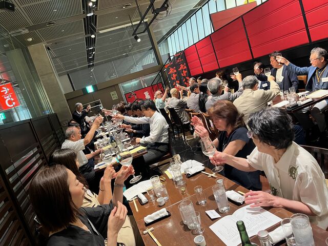 2024.6.25写真6 乾杯