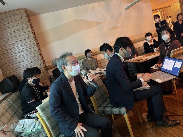 写真13 ディスカッション竹内さん