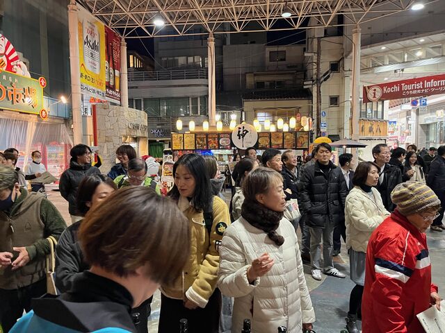 写真16 お客さん殺到