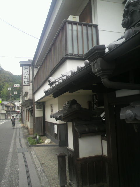 23������