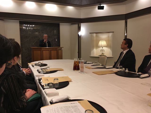 写真16 岡内さん開会挨拶