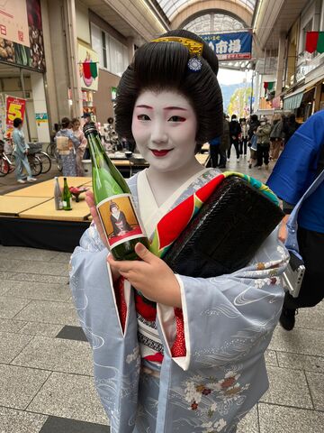 写真8 由喜千代さんと濱長八策
