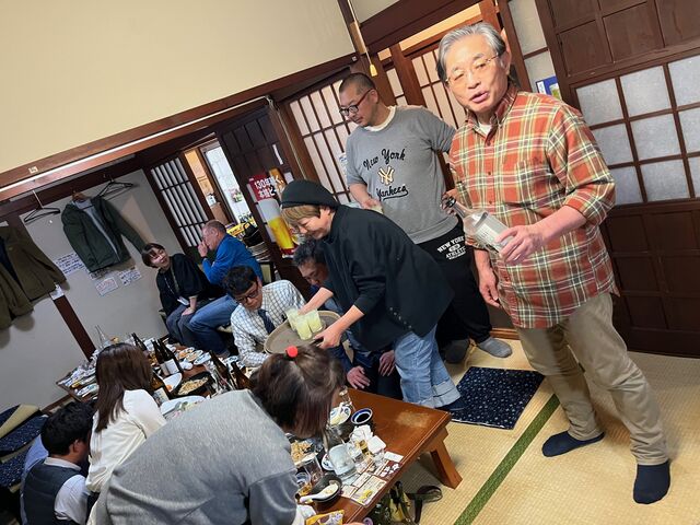 写真27 塩田さんカクテル差し入れ