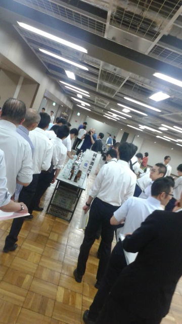 (3)きき酒に行列