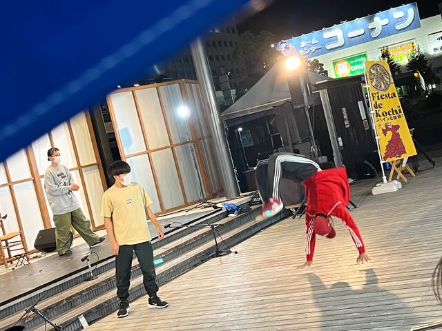 写真26 チャリティーダンス3