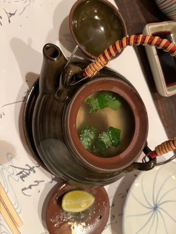 写真9 松茸土瓶蒸し