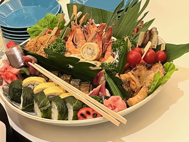 写真9 皿鉢・組物