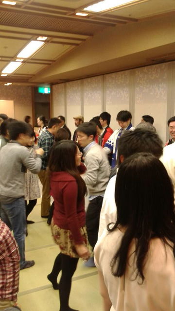 (19)土佐酒コーナーにお客様殺到