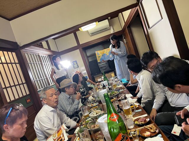 写真8 宴席撮影風景