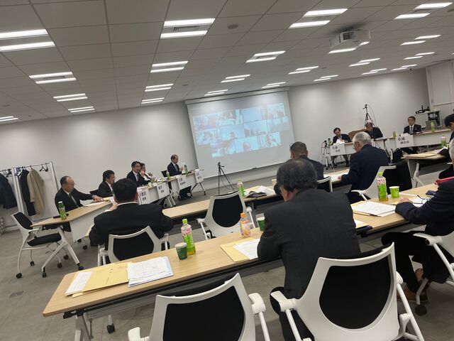 写真12 会長協議会再開・亀井理事