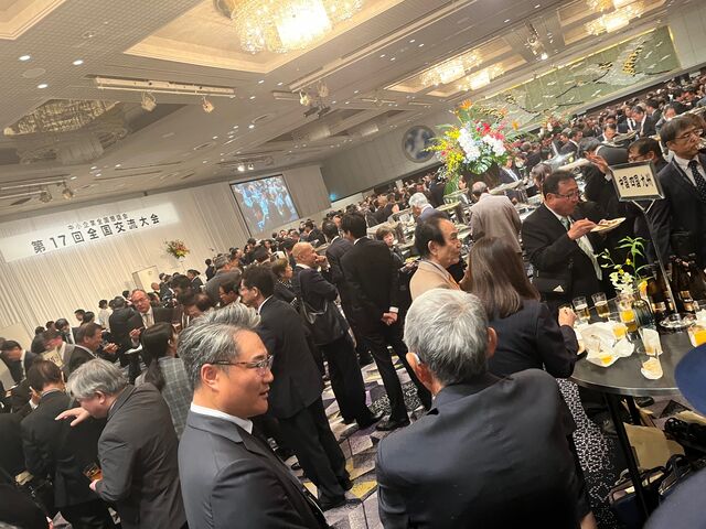 写真21 懇親会風景