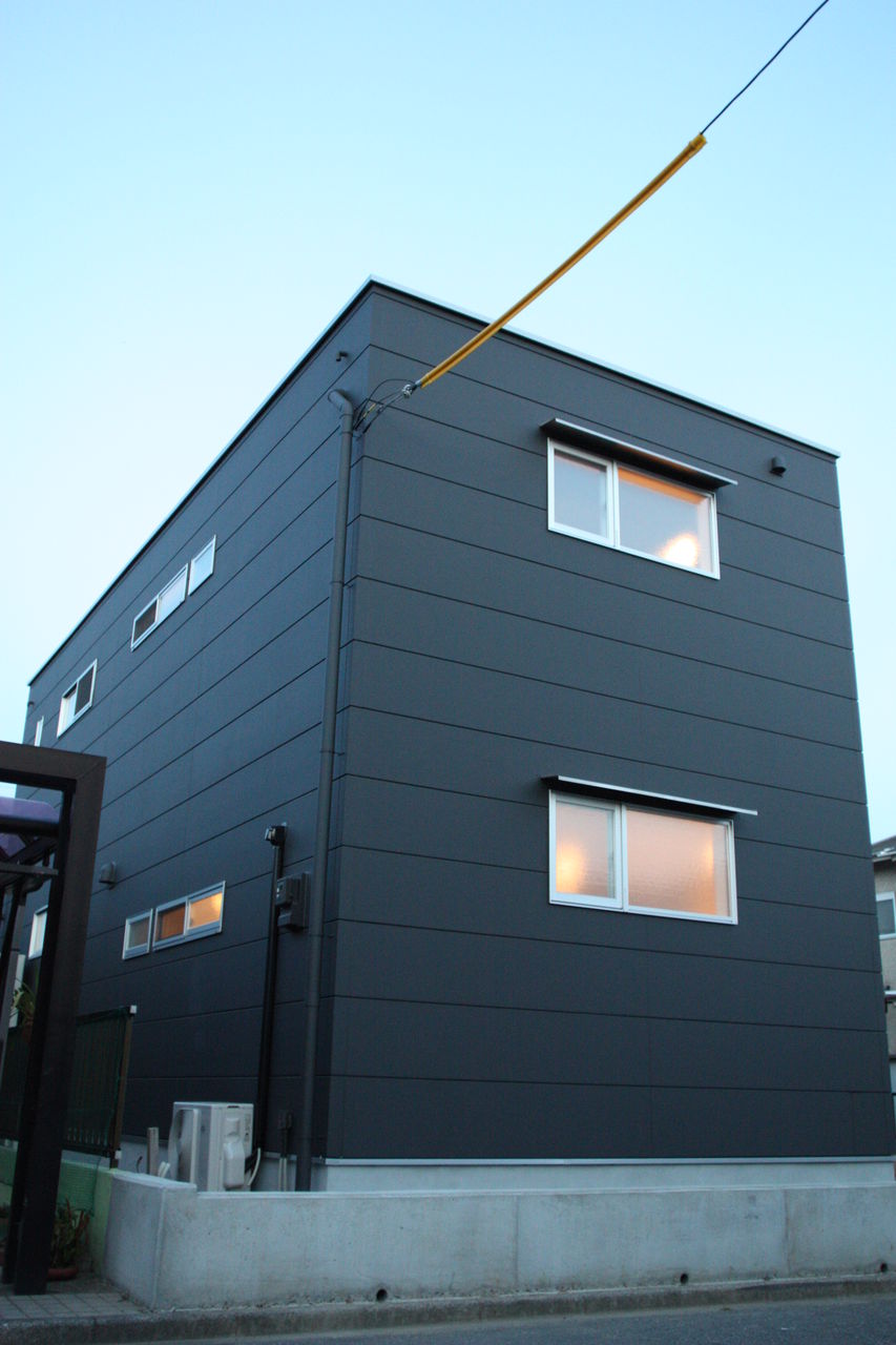 かっこいいデザインガレージハウス施工例 価格 費用 千葉県栄町 かっこいいデザイン車庫ガレージ 倉庫 ガレージハウス施工例