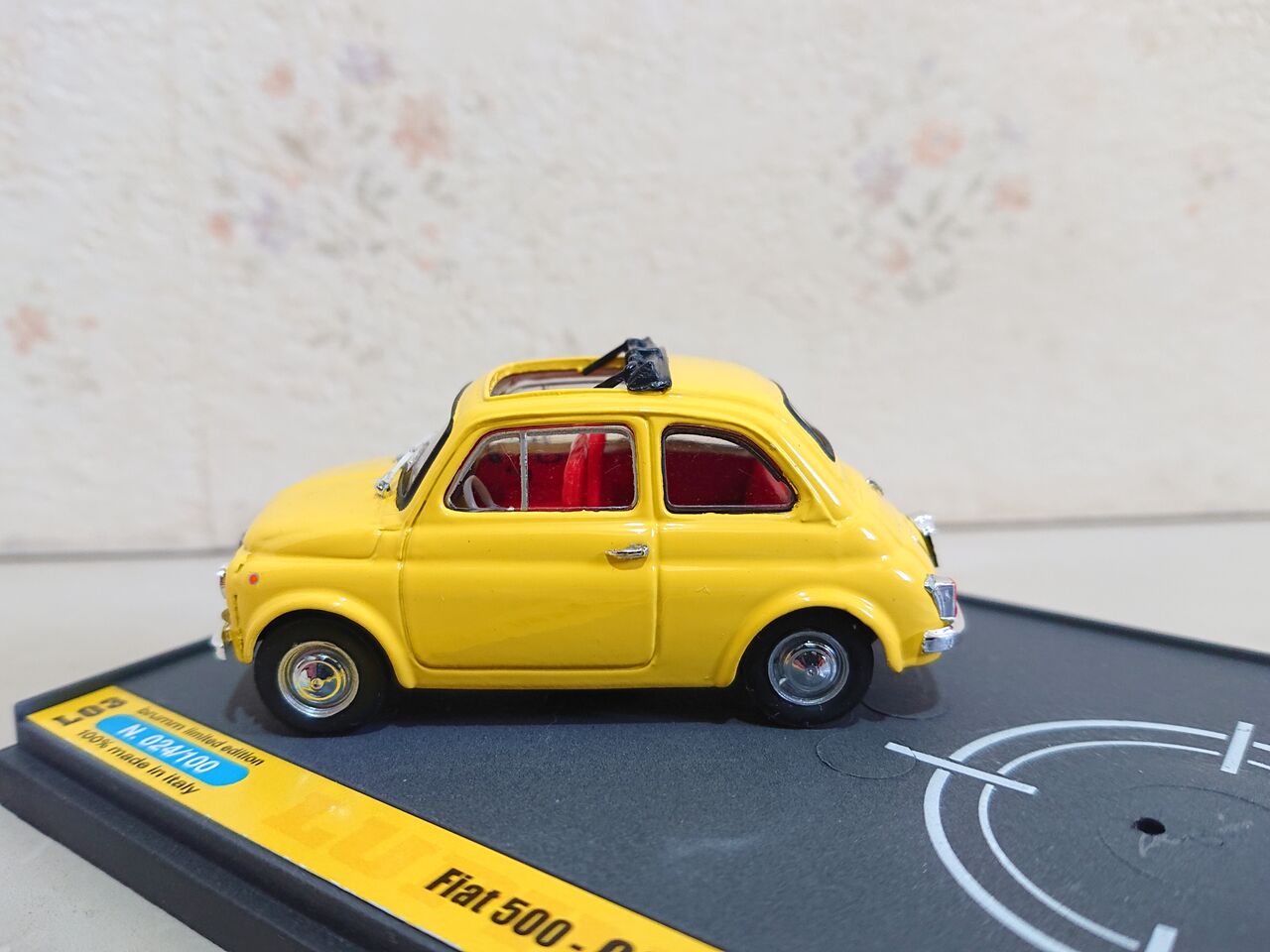劇中車 その八 フィアット500 ルパン三世 リターンコレクターオヤジのblog