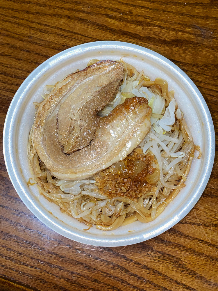 中評価】セブン-イレブン とみ田監修デカ豚ラーメン ワシワシ