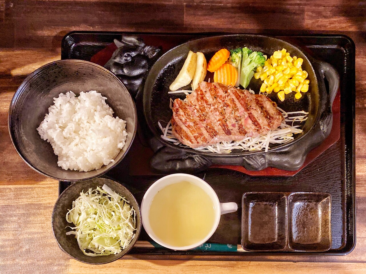 つまみぐい】本日オープン！「令和ステーキ」の「サーロインステーキ