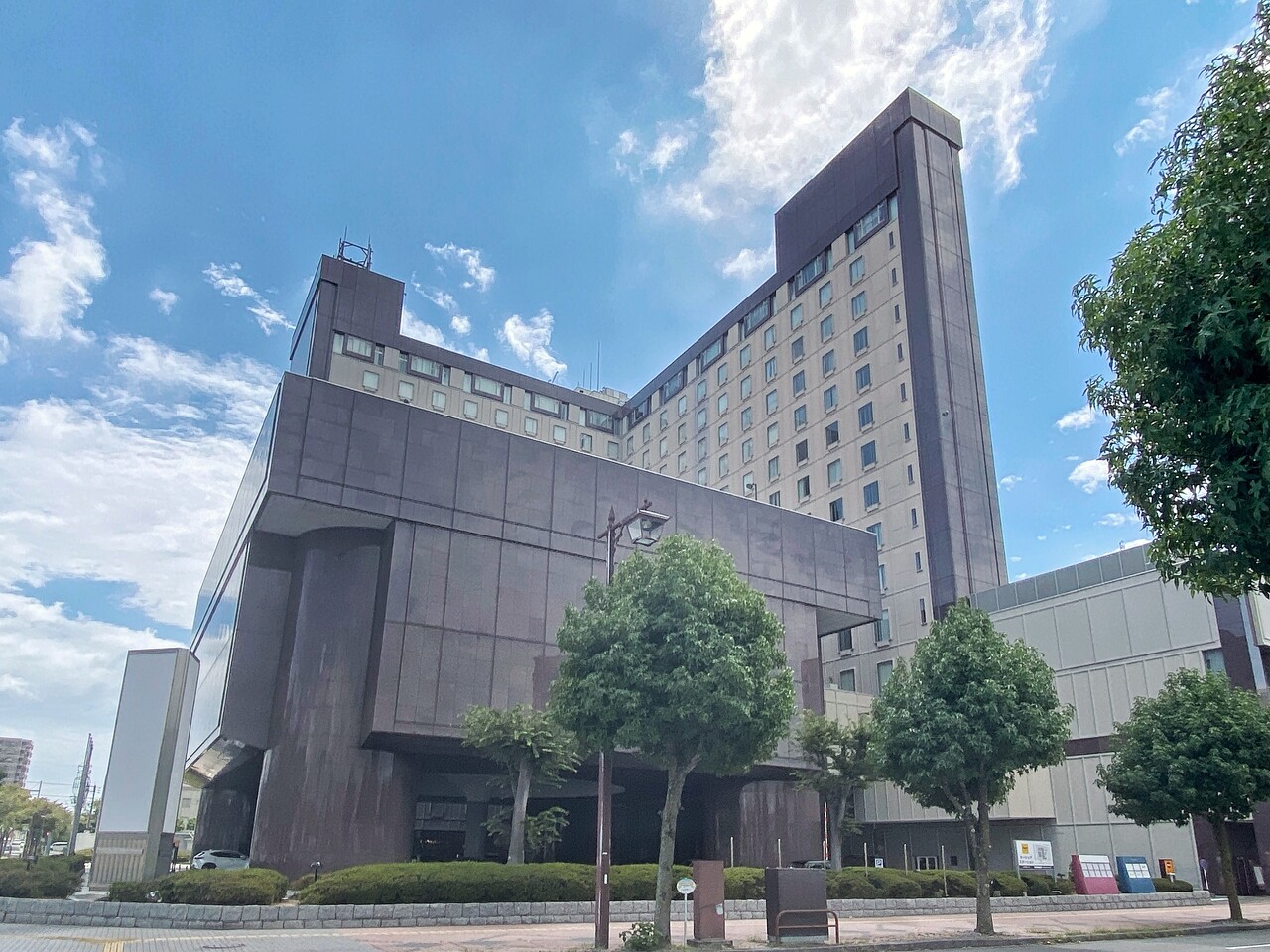 中国料理 敦煌 山口宇部店@宇部市 #敦煌 #レストラン #鮑と海老の海鮮涼麺 #あわび #えび #夏季限定 #冷やし中華 #宇部興産ビル ...
