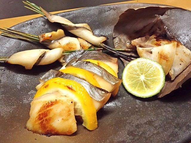 自炊メモ： 和牛の朴葉味噌焼き、マナガツオの香り焼き3種、ほか : 春