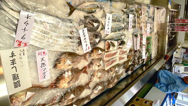 築地市場 場内 場外でお買い物 春は築地で朝ごはん