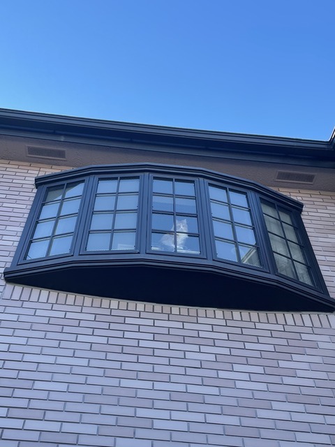 E5328F94-2E42-4F35-869A-243B640D2DF3