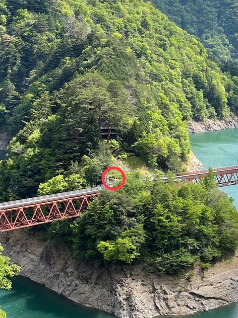 9A51F2D7-7E61-445C-BC35-90C4673E3428