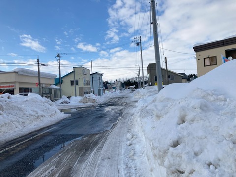 東滝川駅前の写真