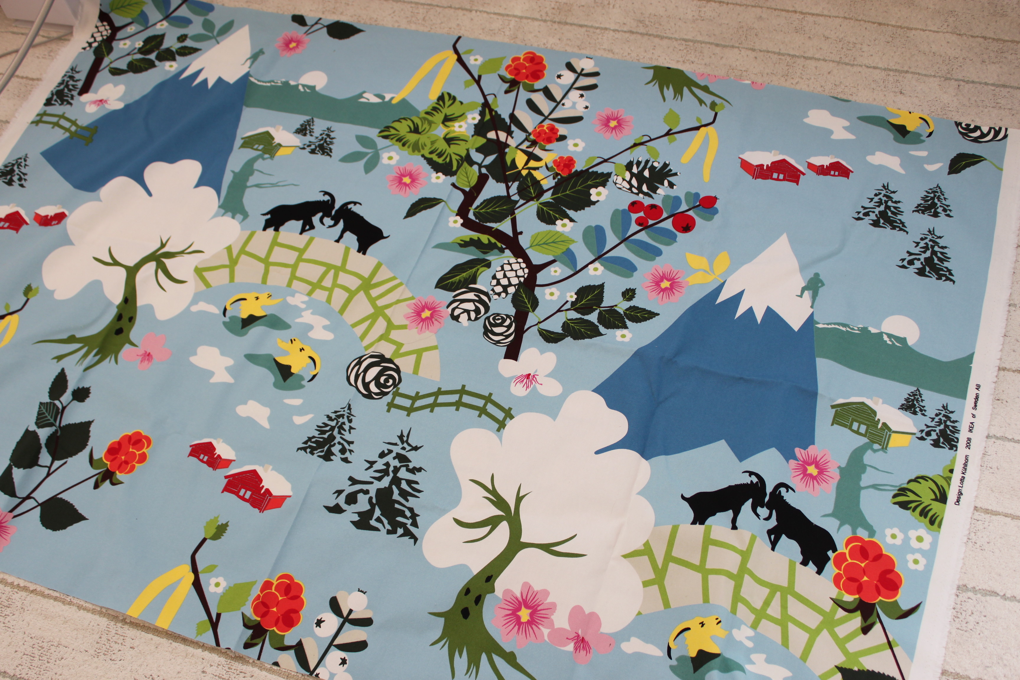 ファブリックパネルを手作り ビーズ Tsukuru にっき