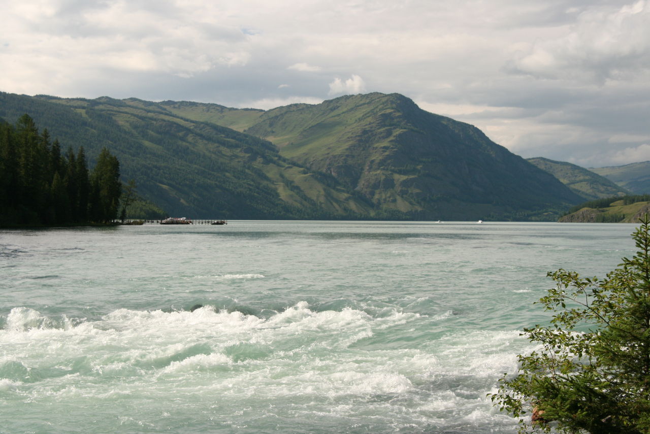 超感動 北新疆アルタイの絶景 中国辺境と中国家族ダイアリー