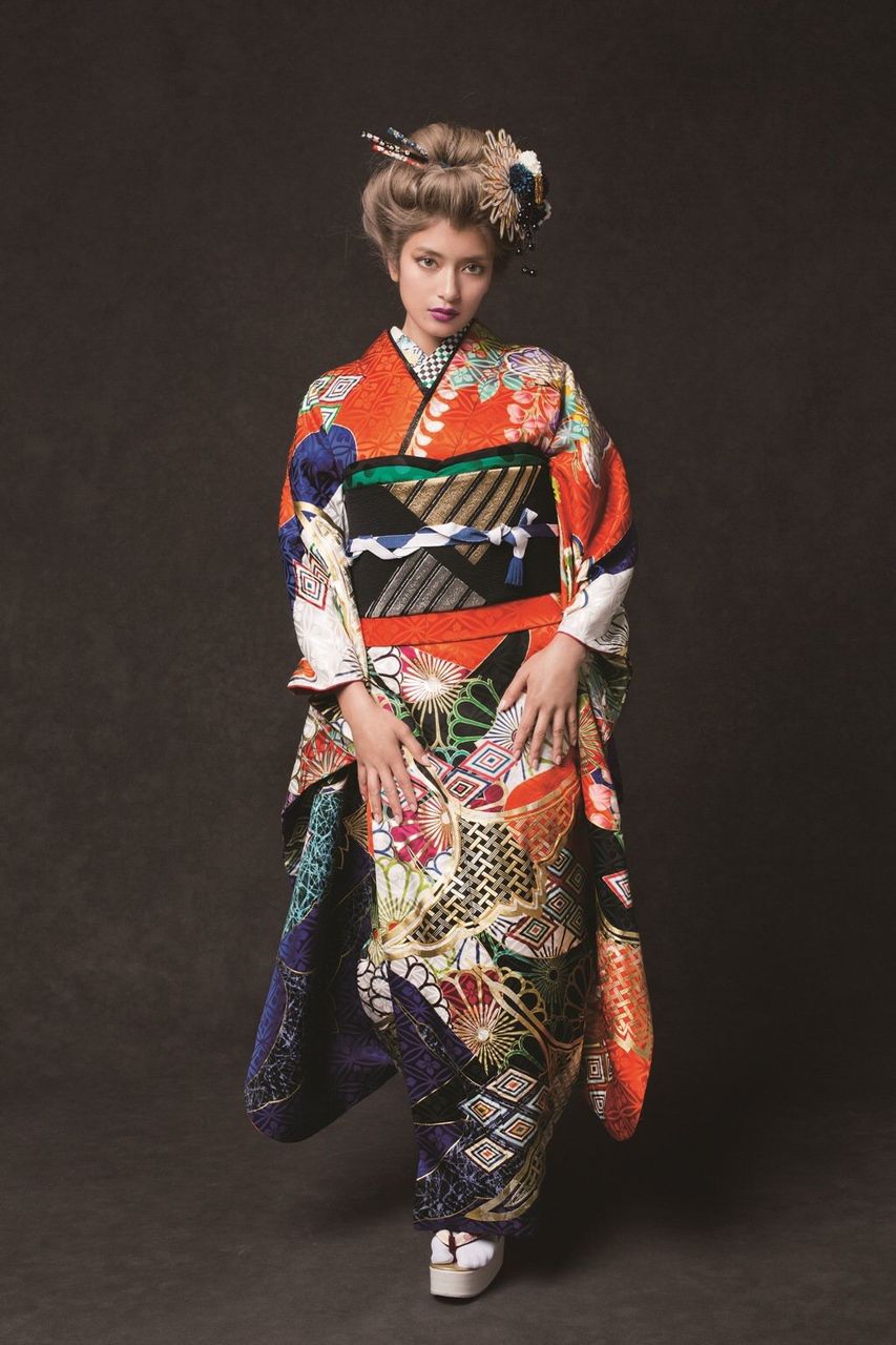 画像 ローラ 泡姫風 のキモノ姿に批判殺到wwwww ザ 芸能ニュース