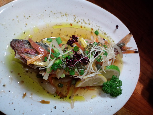 宮古島 ぽうちゃたつや のグルクン南蛮漬け チーム釣ナベ侍