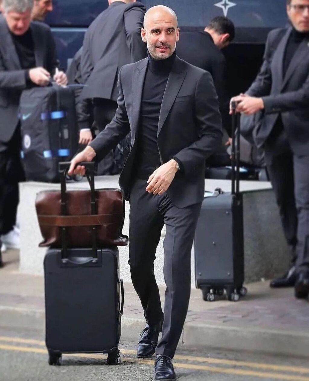 ジョゼップ グアルディオラ スーツにハイネックがカッコよすぎ メンズセレブファッションニュース