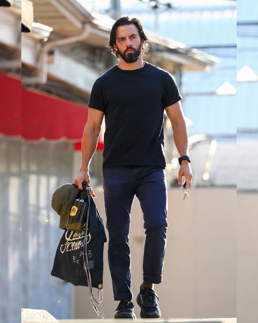 紺tシャツ 紺パンツがいい感じなマイロ ヴィンティミリア メンズセレブファッションニュース