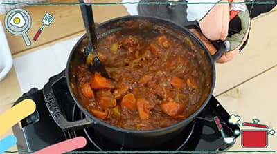 無水カレーって何？カレー作る時に水とか入れなくね？