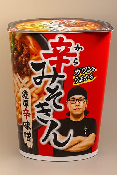 ヒカキン監修の辛みそきん、セブンイレブンから10月25日発売