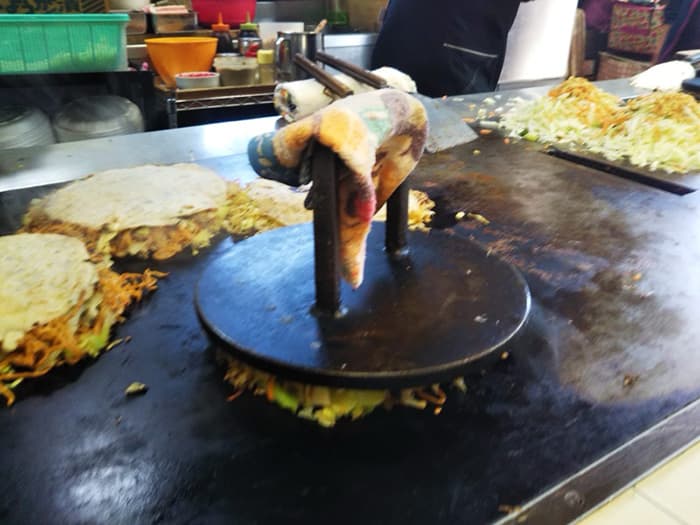 お好み焼きに重石