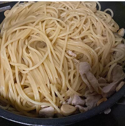 激うまにんにくパスタ